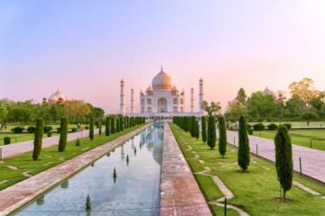 Taj Mahal Sunrise Tour from Delhi
